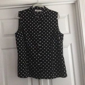 Kasper sleeveless button down top 16